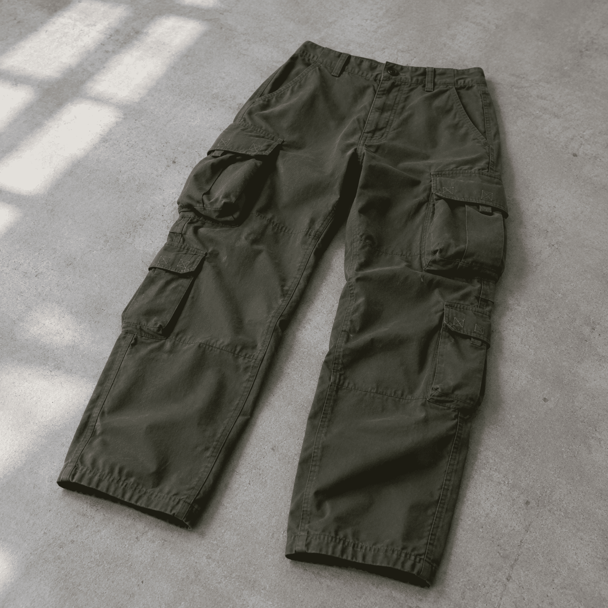 cargo pant with reinforced tactical pockets